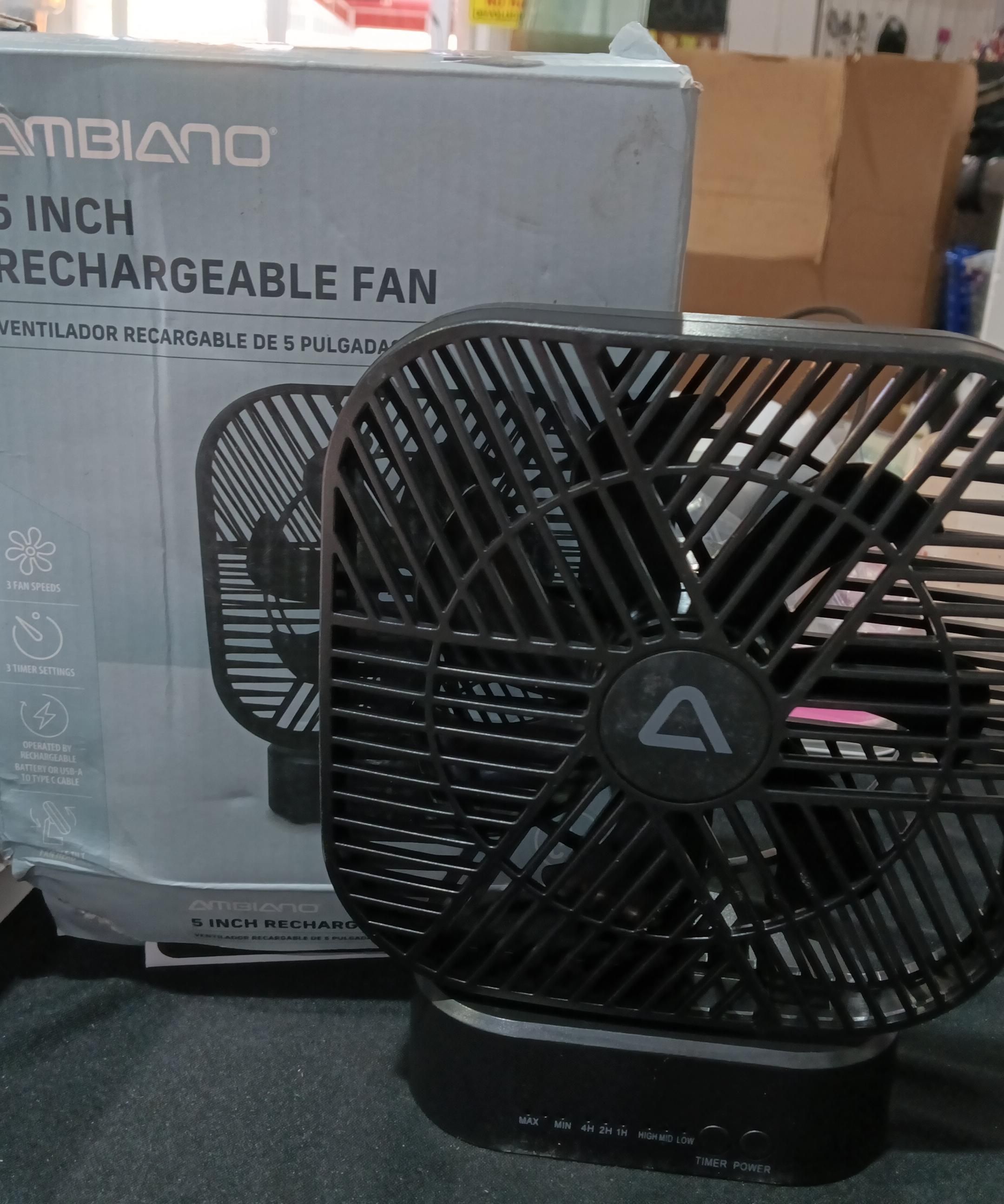 Ventilador USB Ambiano de 5 pulgadas, color negro.