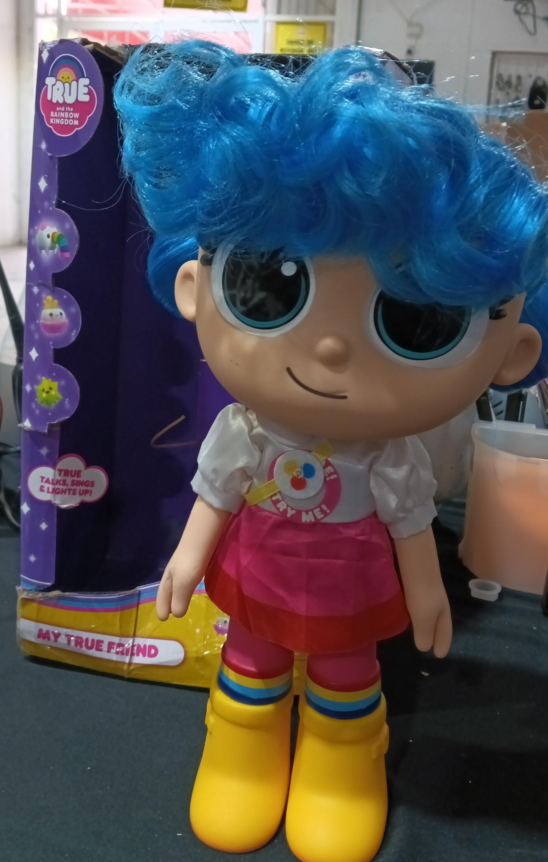 Muñeca The rainbow kingdom