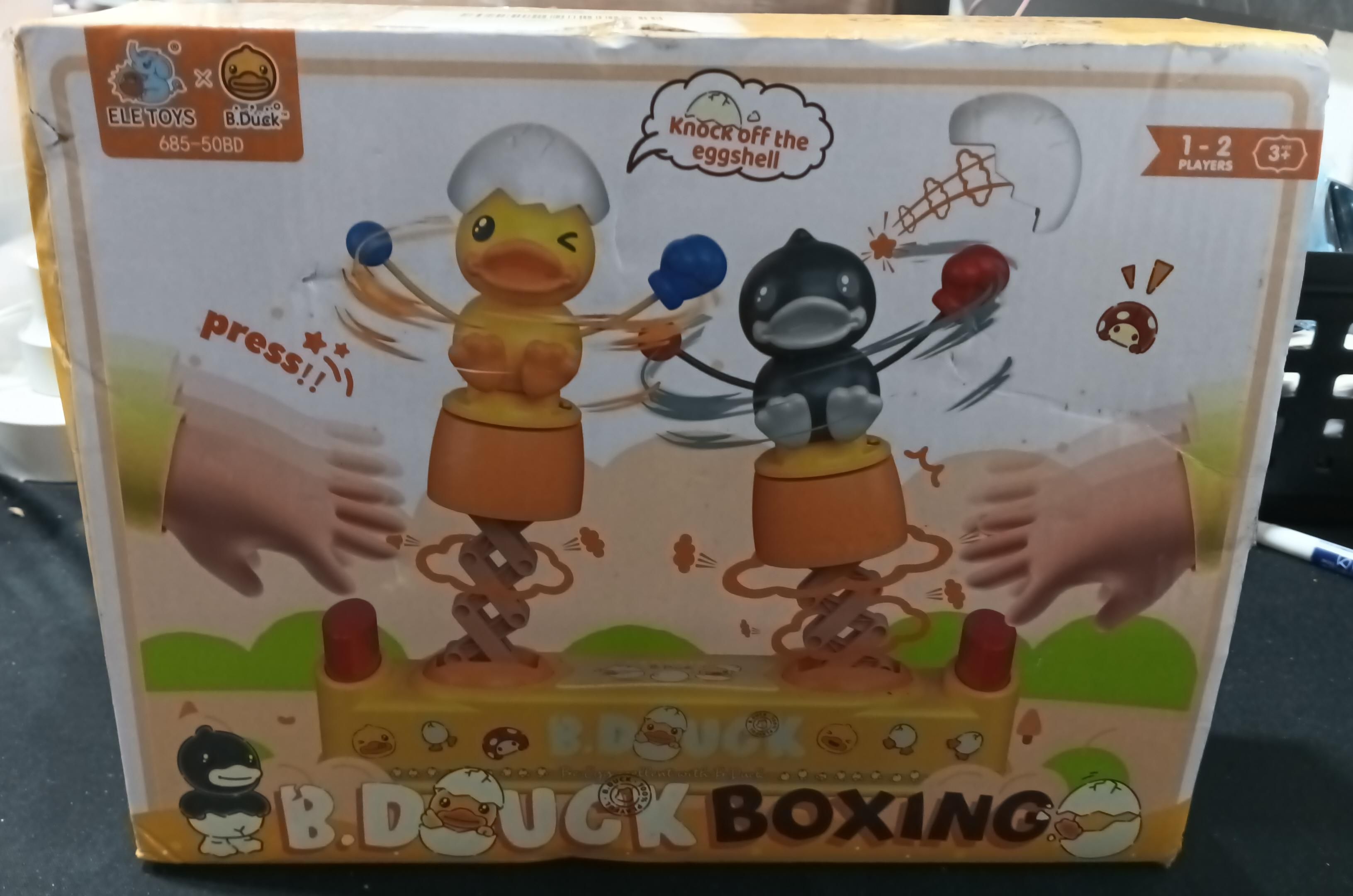 Juego de embarque para niños pequeños, Knock his Hat Off