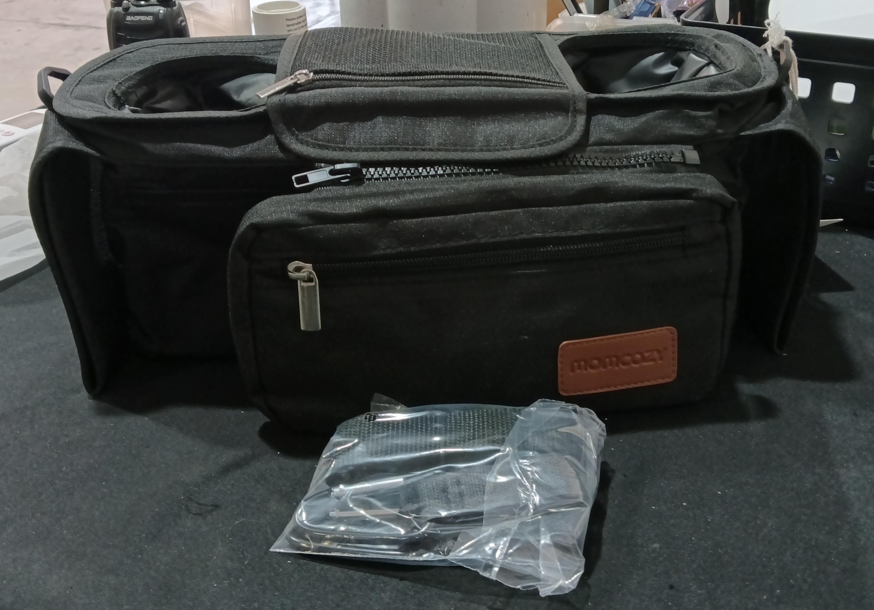 Momcozy Organizador Universal Antideslizante para Carrito (Negro)