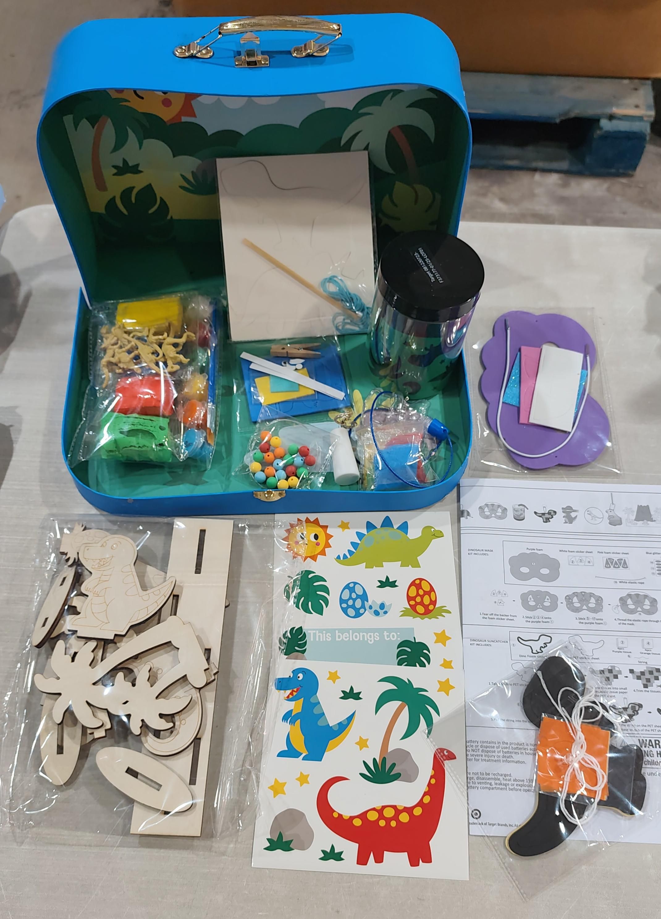 Estuche para kit de actividades de dinosaurios