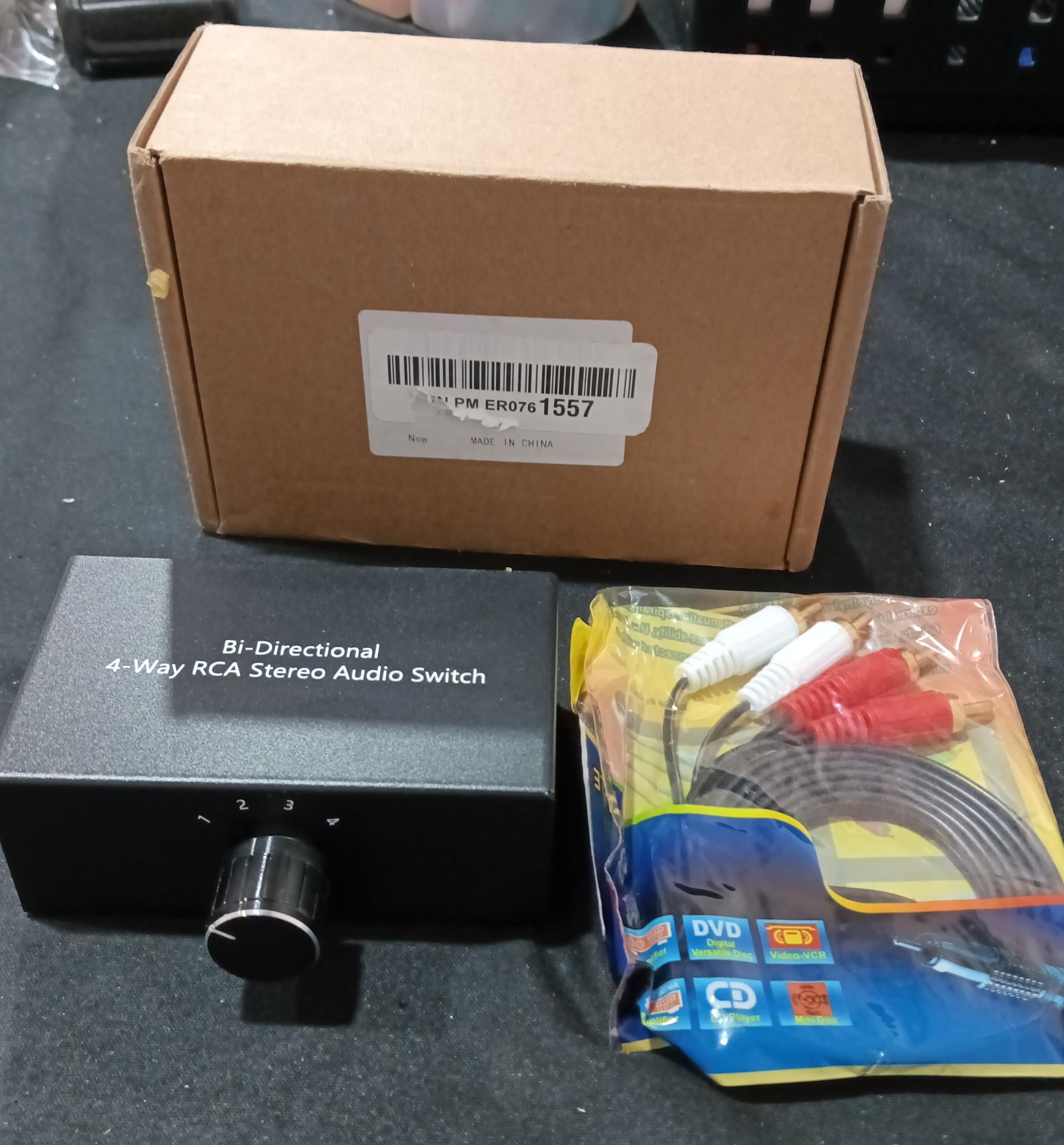 Conmutador de Audio estéreo bidireccional L/R RCA de 4 vías