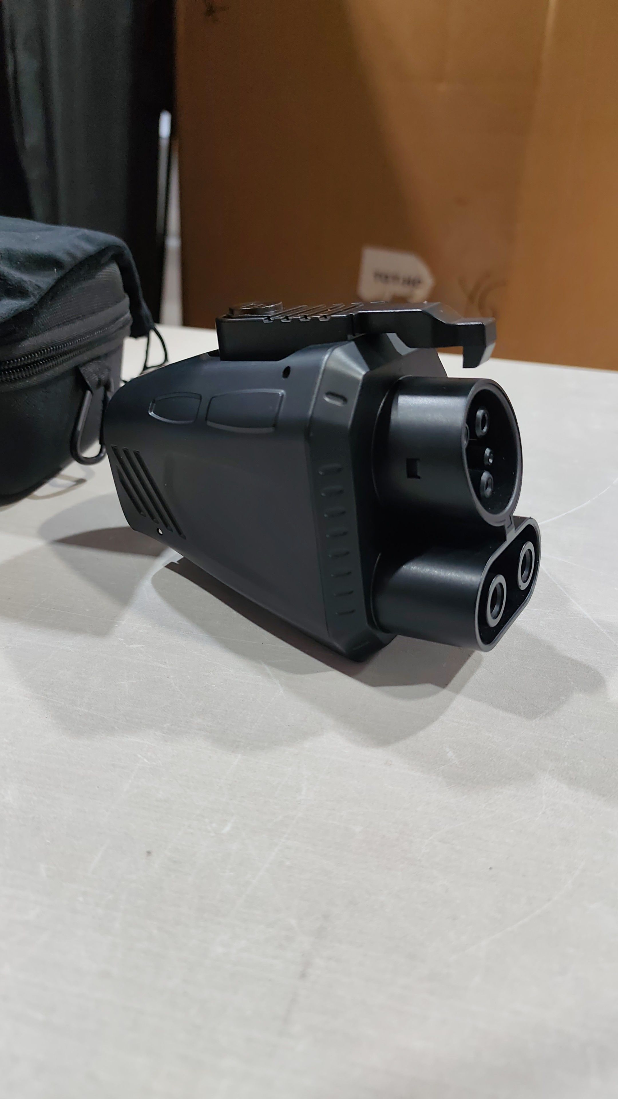 Adaptador de cargador Tesla