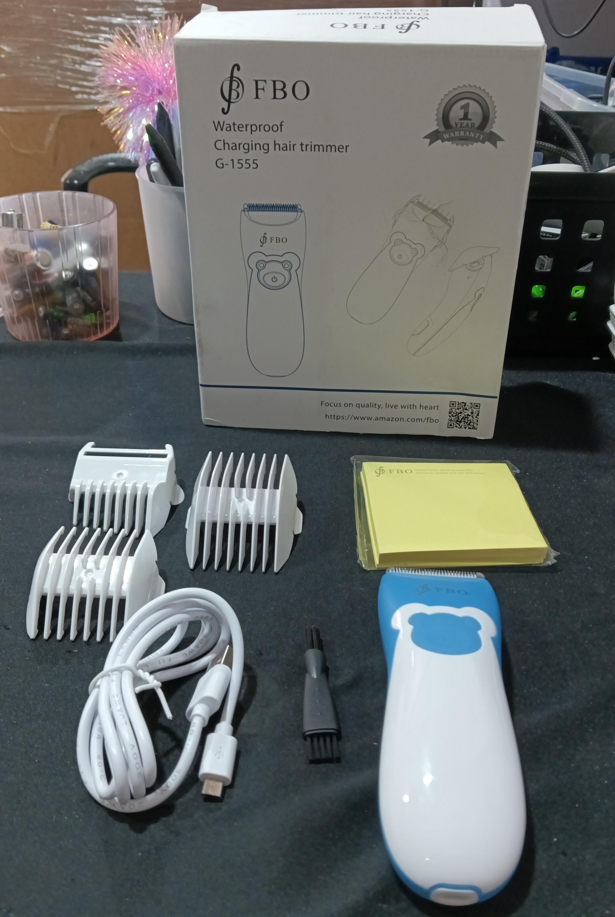 FBO Cortapelos Bikini y Cepillo Eléctrico 