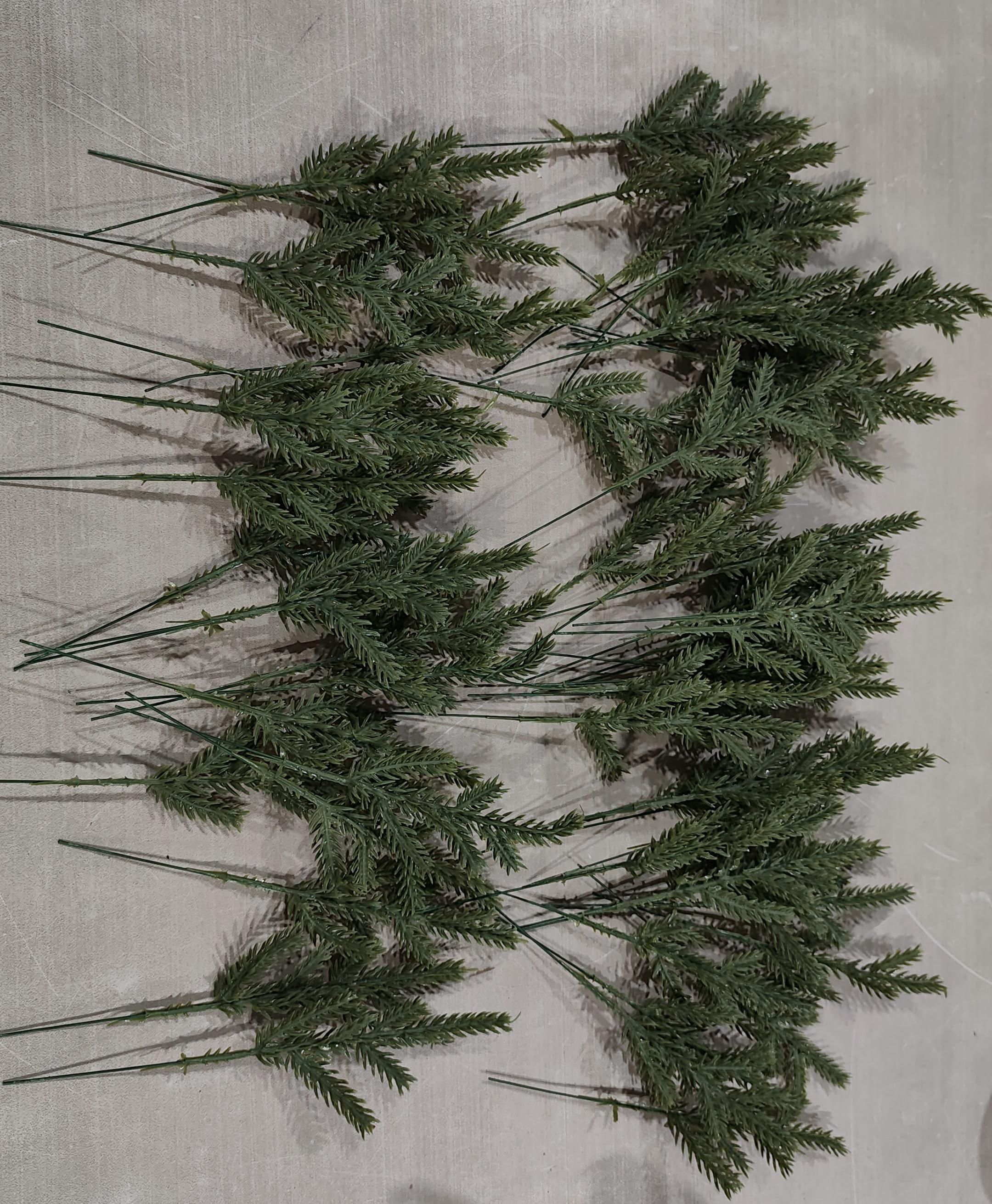 59 piezas de Agujas De Pino Artificiales 
