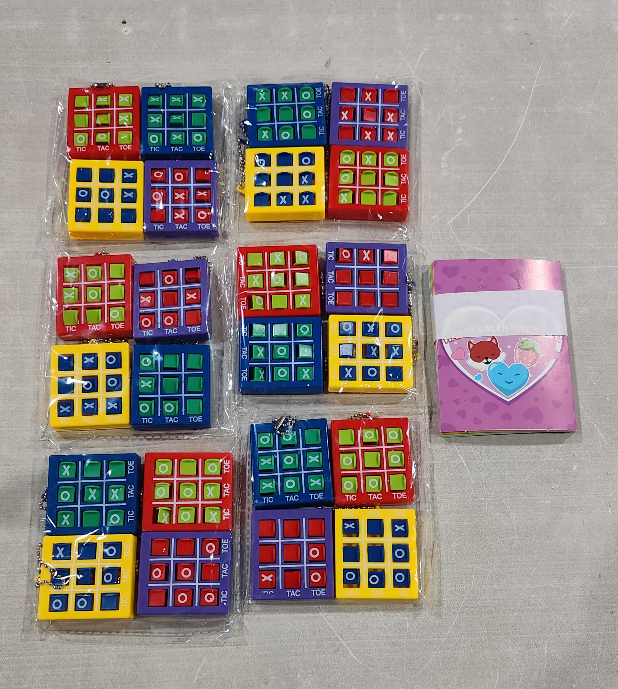 Paquete de 24 llaveros Tic-Tac-Toe Tic-Tac-Toe